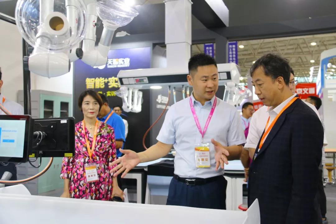 ����ʡ�����d���d�L���^�t�W�R����չ�d���^ָ��